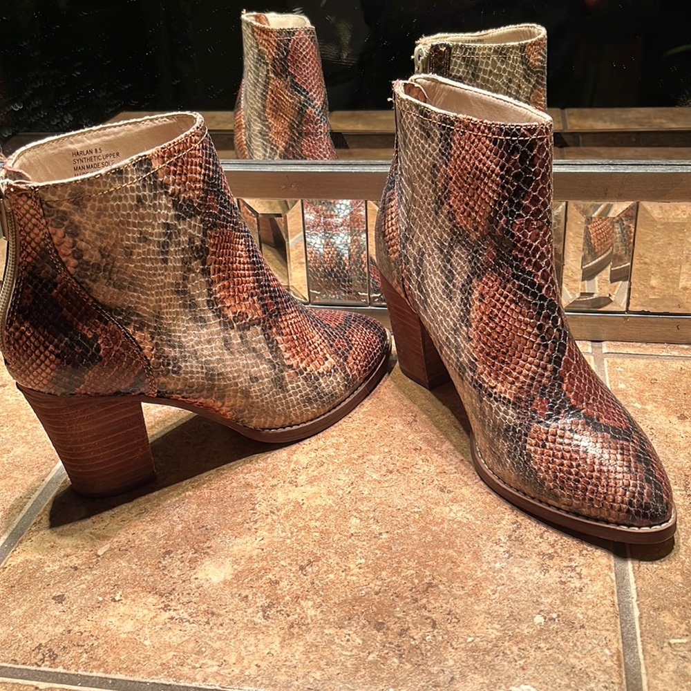 NWOT Faux Snakeskin Booties